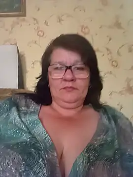 Snapshot of NysiOlsen chatting on 06.20.26 NysiOlsen online show from 06.20.26