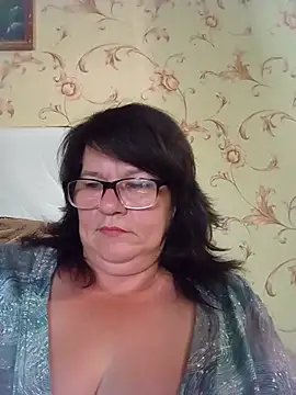 Snapshot of NysiOlsen chatting on 07.18.26 NysiOlsen online show from 07.18.26
