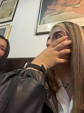 Paulinaa bella online show from 04.30.26