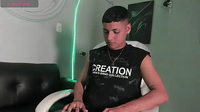 Snapshot of Liam9_ chatting on 01.17.26 Liam9 online show from 01.17.26