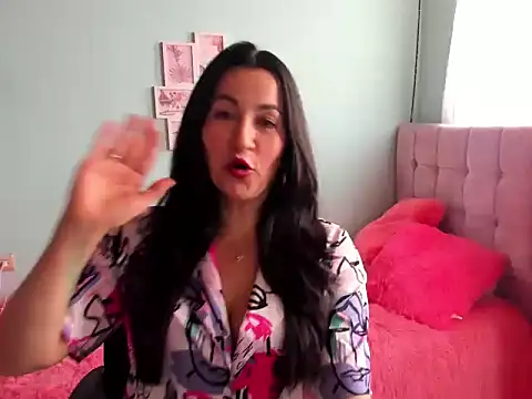 Snapshot of talia_mystic chatting on 06.06.26 talia mystic online show from 06.06.26
