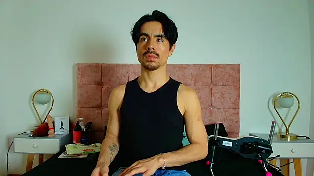 Ethan Briggs  online show from 05.07.26