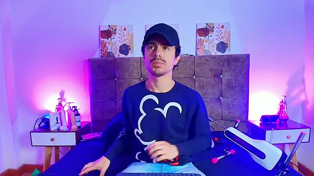 Ethan Briggs  online show from 07.16.26