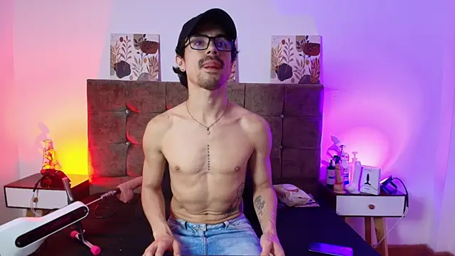 Ethan Briggs  online show from 07.30.26