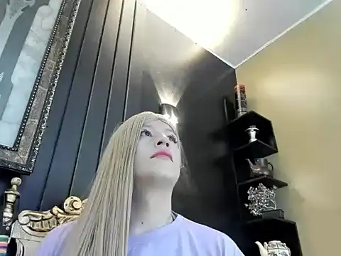 Snapshot of Gomory_Niix chatting on 07.17.26 Gomory Niix online show from 07.17.26