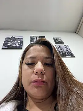 Pretty  Milf online show from 03.15.26