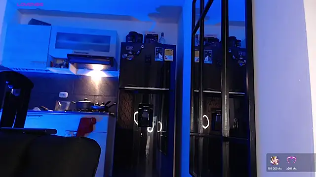 Pretty  Milf online show from 05.04.26