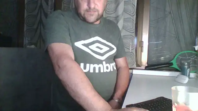 Snapshot of ROMASSAGGEXXX chatting on 05.20.26 ROMASSAGGEXXX online show from 05.20.26