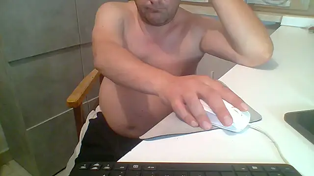 Snapshot of ROMASSAGGEXXX chatting on 05.28.26 ROMASSAGGEXXX online show from 05.28.26