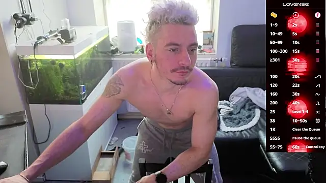 Rayzel White online show from 02.16.26