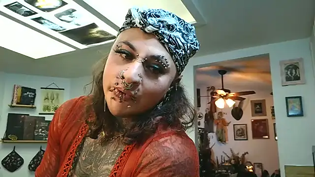 Snapshot of VeraVendetta chatting on 02.03.26 VeraVendetta online show from 02.03.26