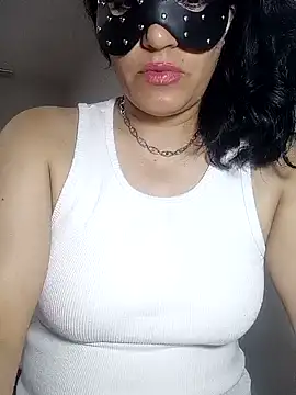 Snapshot of Karanfilim chatting on 06.19.26 Karanfilim online show from 06.19.26