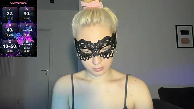 Polly Skil online show from 06.16.26