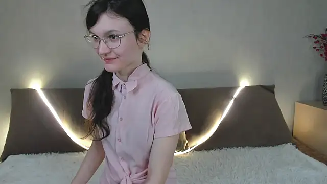 ThoraMarola online show from 03.19.26