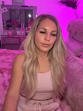 JulieSol online show from 03.02.26