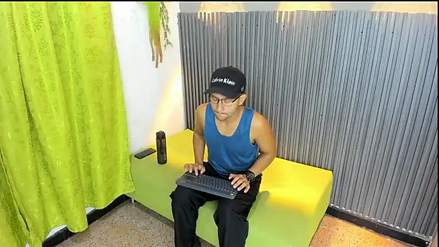 LARRY VITO online show from 02.02.26