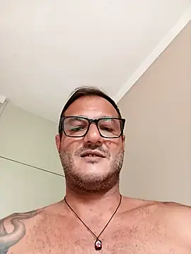 Snapshot of tio-roludo chatting on 02.02.26 tio-roludo online show from 02.02.26