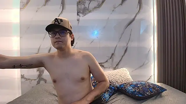 Snapshot of Danner_Alaia chatting on 01.17.26 Danner Alaia online show from 01.17.26