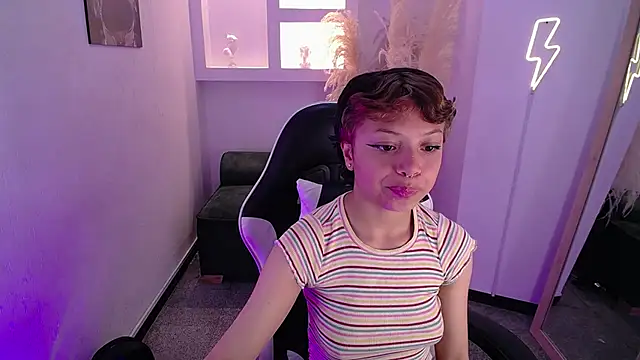 Snapshot of melodyy_as chatting on 01.16.26 melodyy as online show from 01.16.26