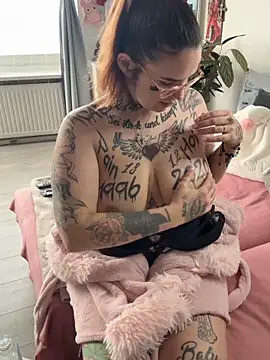 Snapshot of NyxTattoo chatting on 02.02.26 NyxTattoo online show from 02.02.26