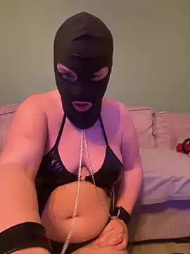 cochonnesoumise59 online show from 02.28.26