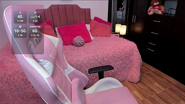 Nina curves online show from 02.09.26