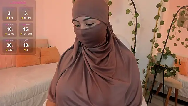 Snapshot of _Amirah chatting on 06.08.26 Amirah online show from 06.08.26