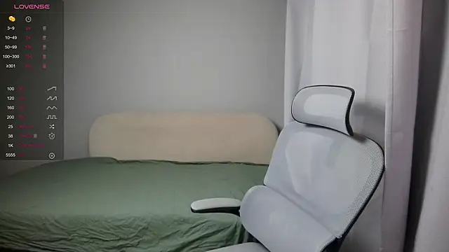 LeonBoykisser online show from 02.12.26