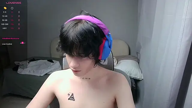 LeonBoykisser online show from 02.13.26