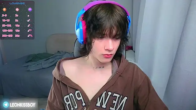 LeonBoykisser online show from 06.12.26