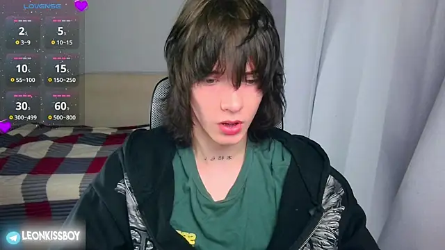 Snapshot of LeonBoykisser chatting on 07.02.26 LeonBoykisser online show from 07.02.26