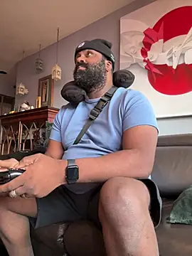 Snapshot of KOdaLion chatting on 03.22.26 KOdaLion online show from 03.22.26