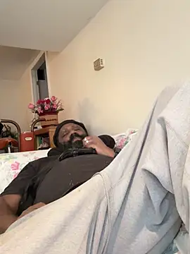 Snapshot of KOdaLion chatting on 04.09.26 KOdaLion online show from 04.09.26