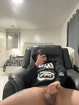 Snapshot of J_thebeastxxx chatting on 01.15.26 J thebeastxxx online show from 01.15.26