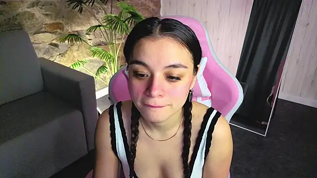 Snapshot of Kim_Bless chatting on 02.07.26 Kim Bless online show from 02.07.26