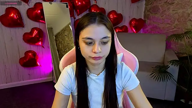 Snapshot of Kim_Bless chatting on 03.10.26 Kim Bless online show from 03.10.26