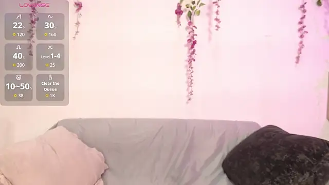 chloe peach  online show from 06.12.26