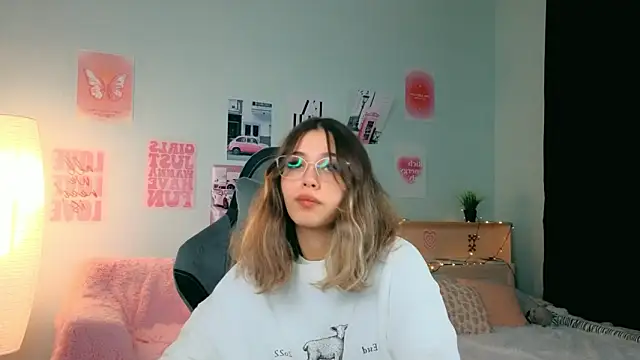 Snapshot of dinnerwithflowers chatting on 02.13.26 dinnerwithflowers online show from 02.13.26