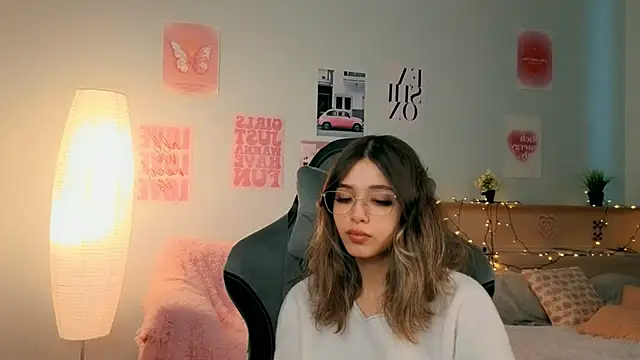 Snapshot of dinnerwithflowers chatting on 03.09.26 dinnerwithflowers online show from 03.09.26