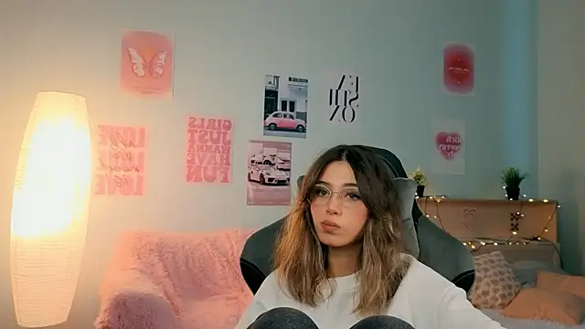 Snapshot of dinnerwithflowers chatting on 03.14.26 dinnerwithflowers online show from 03.14.26