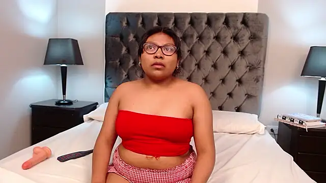 Kiri Black  online show from 02.12.26