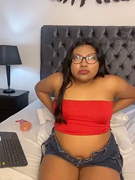 Kiri Black  online show from 03.18.26