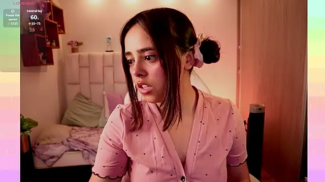 Snapshot of JennieBaee chatting on 01.19.26 JennieBaee online show from 01.19.26