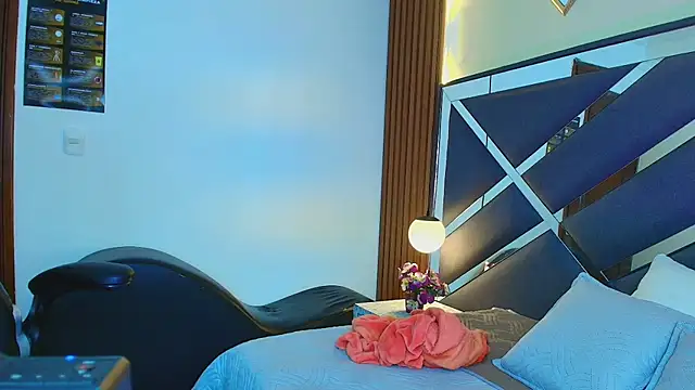 Ambarross  online show from 04.24.26
