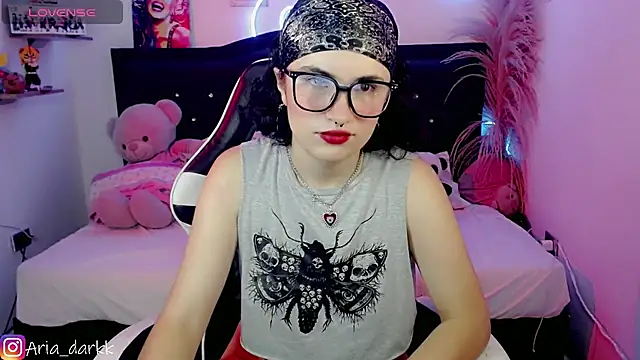 Snapshot of AriaDark chatting on 02.03.26 AriaDark online show from 02.03.26