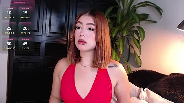 Snapshot of Mia_Volkova_ chatting on 07.04.26 Mia Volkova online show from 07.04.26