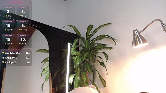 Snapshot of Mia_Volkova_ chatting on 07.28.26 Mia Volkova online show from 07.28.26