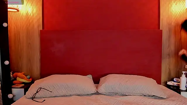 VanessaDoofenshmirtz online show from 06.07.26