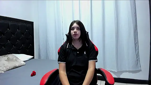 EmmaSnnow online show from 02.02.26