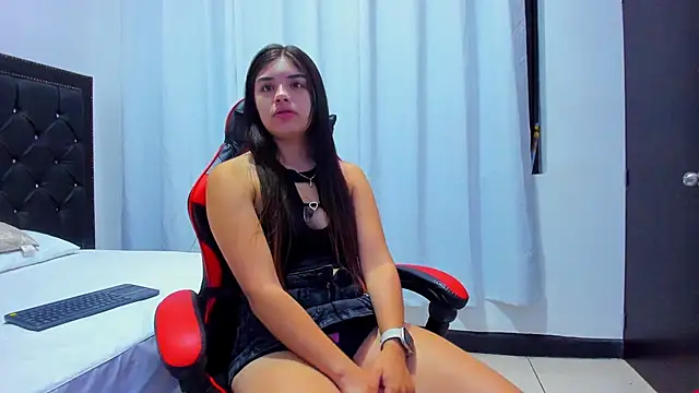 EmmaSnnow online show from 02.03.26